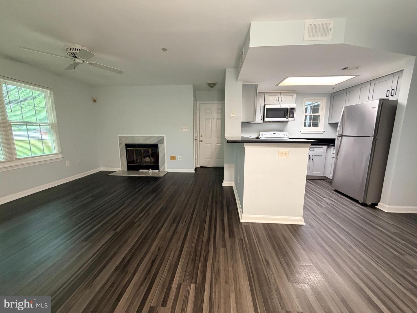 931 Hillside Lake Ter #103 — photo