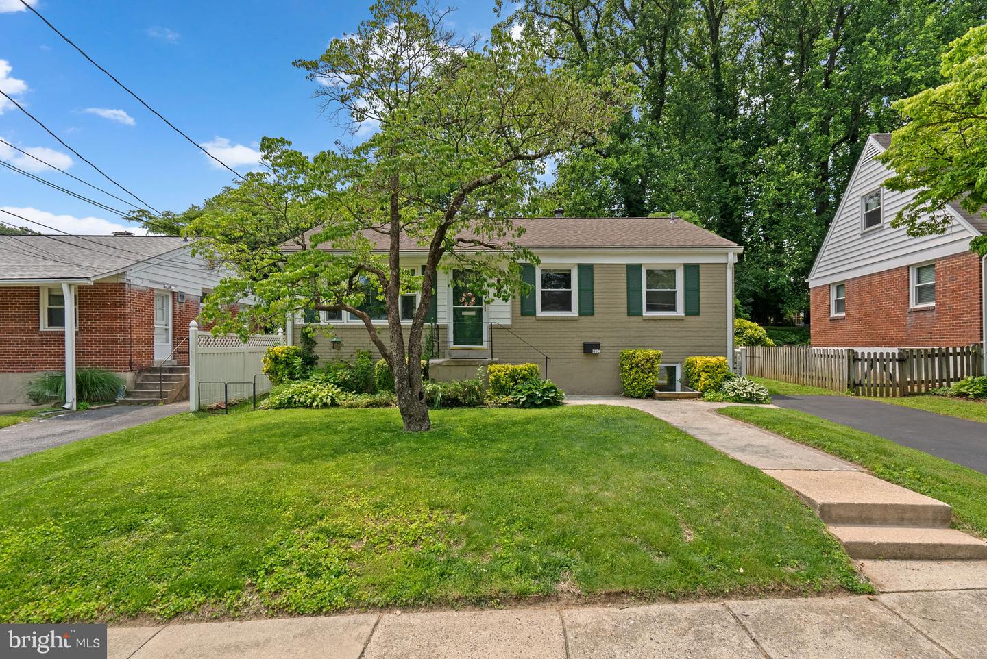 3904 Lantern Dr — photo
