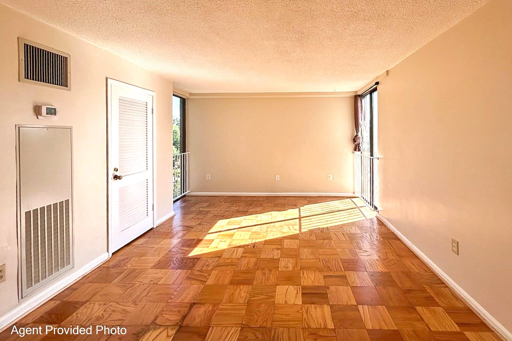 2100 Washington Ave #9-B — photo
