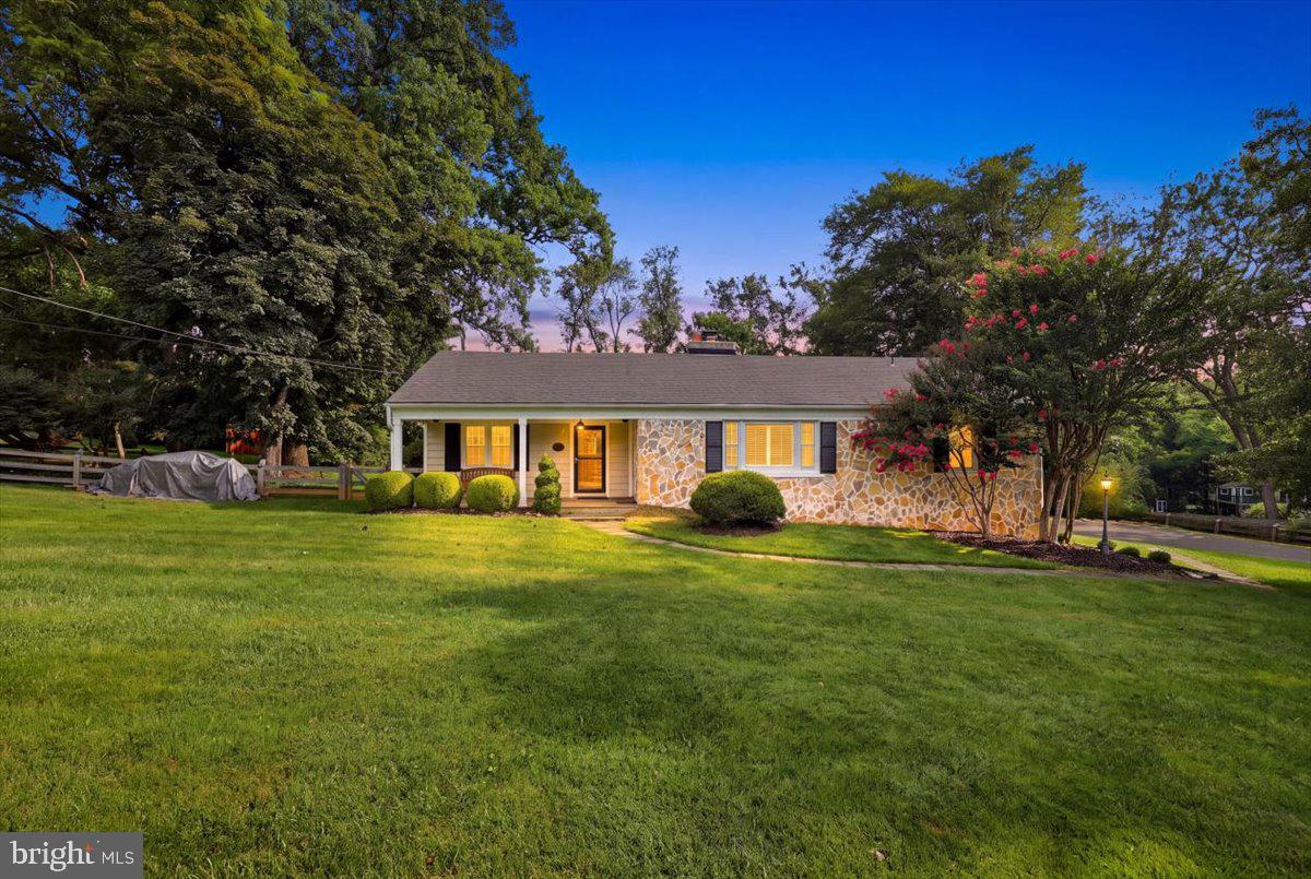 9105 Scott Dr — photo