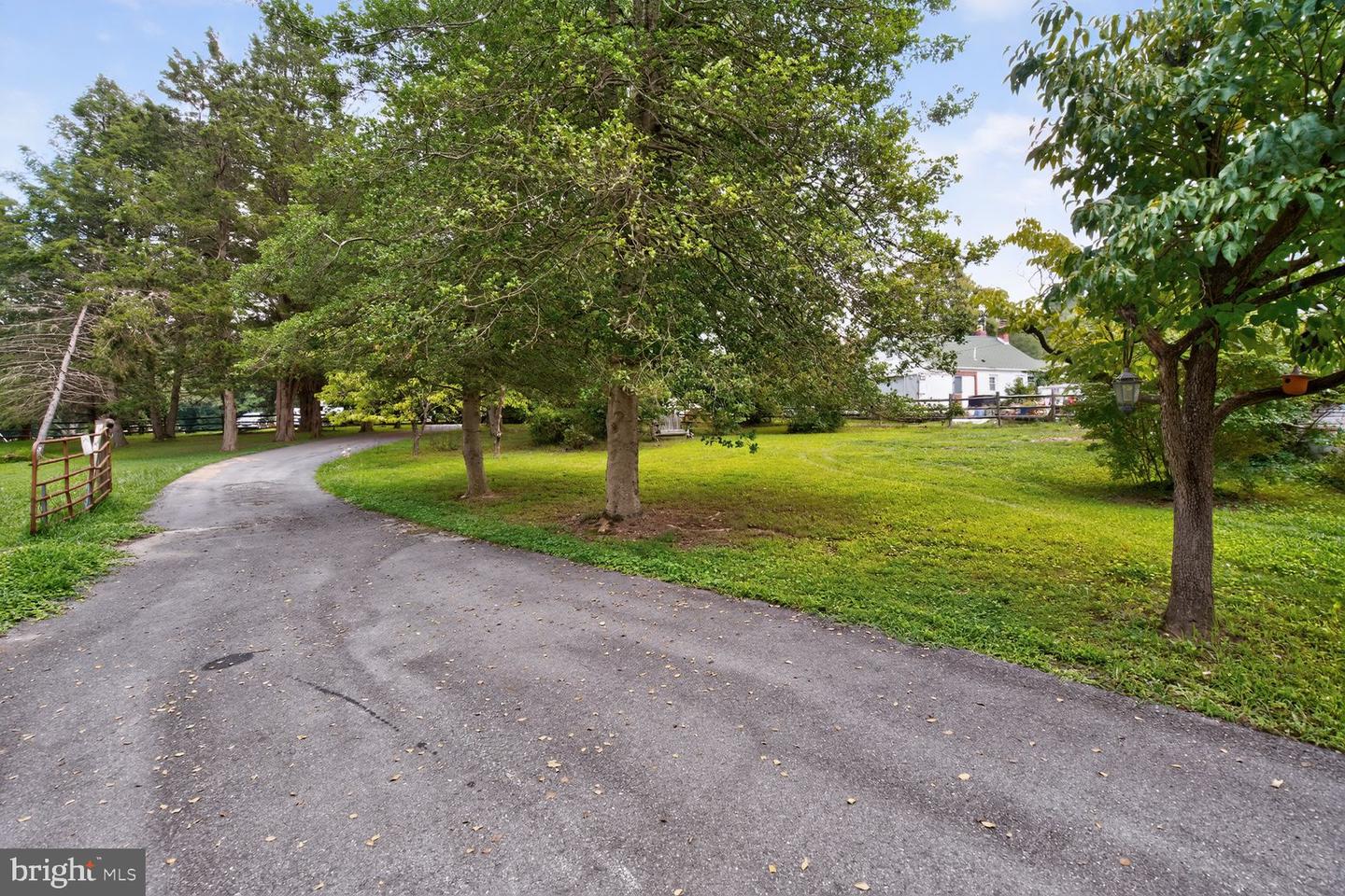 311 Bryants Nursery Road, Silver Spring, MD 20905 — photo 2