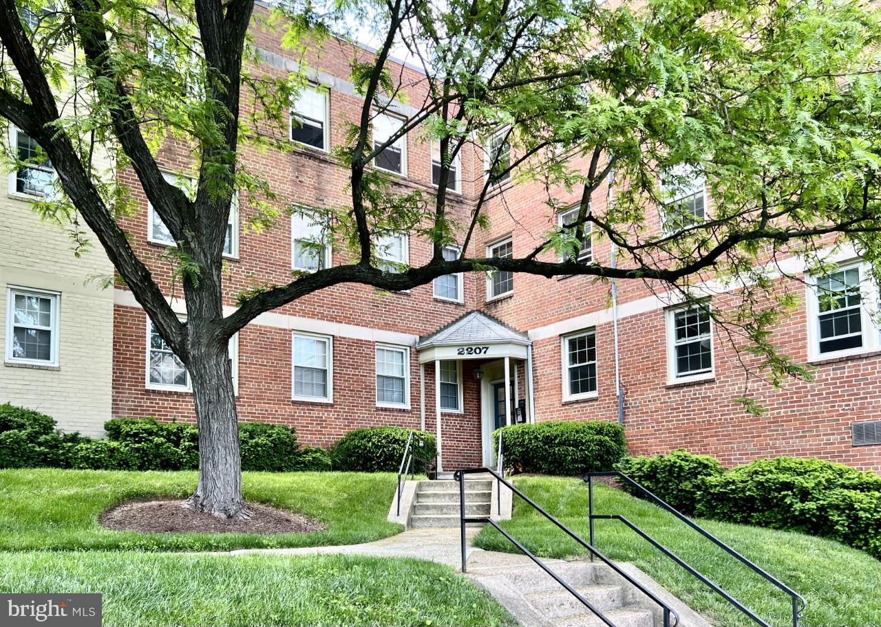 2207 Washington Ave #201 — photo