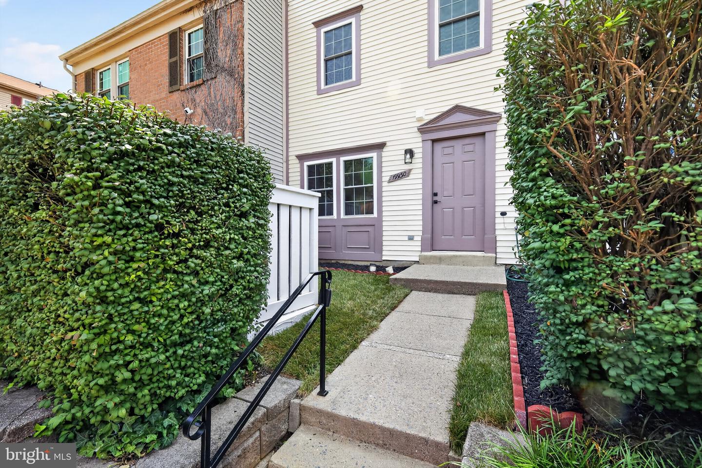 19950 Appledowre Cir #394 — photo