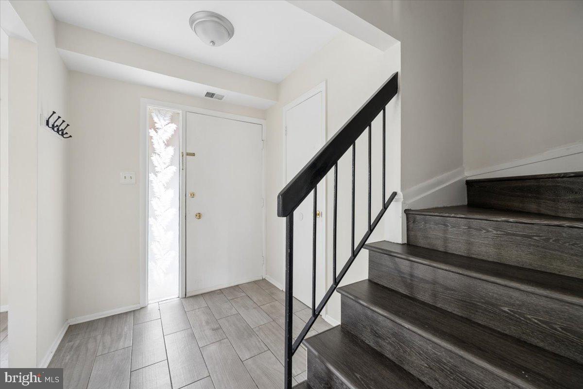 17445 Hoskinson Road, Poolesville, MD 20837 — photo 3