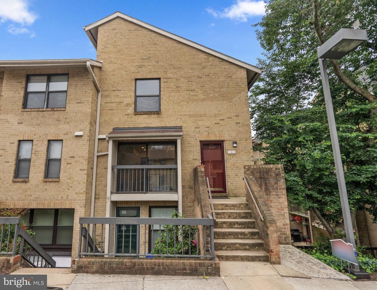 1 Dudley Ct #39 — photo