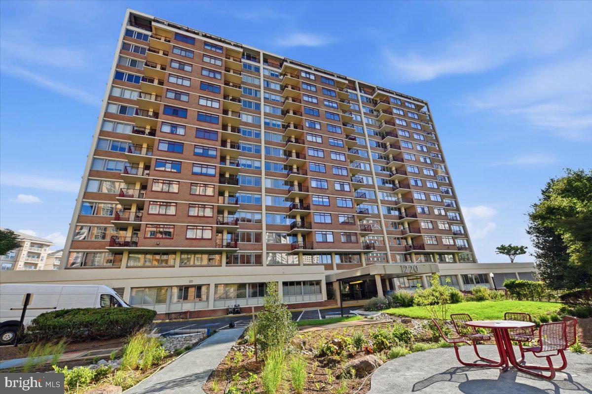1220 Blair Mill Rd #1008 — photo
