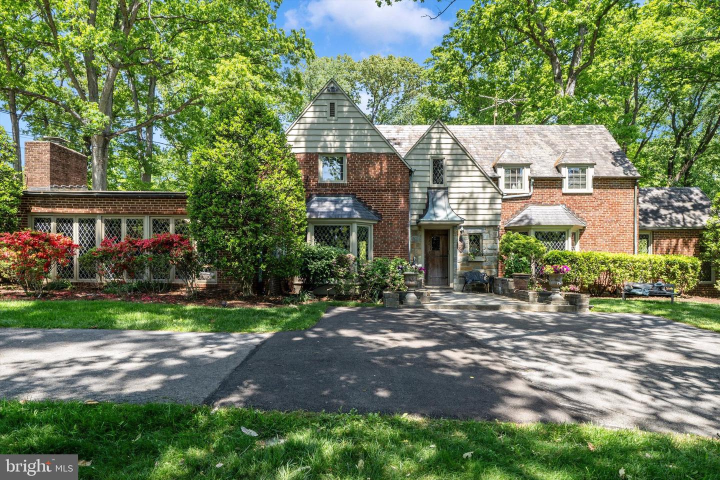10601 Sweetbriar Pkwy — photo