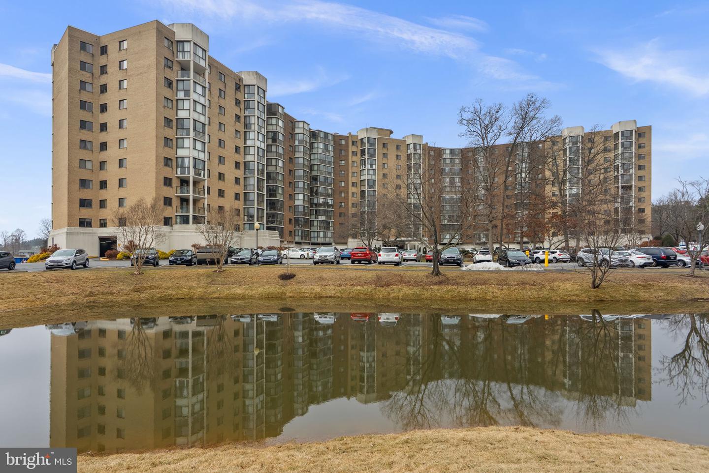 15101 Interlachen Dr #1-705 — photo