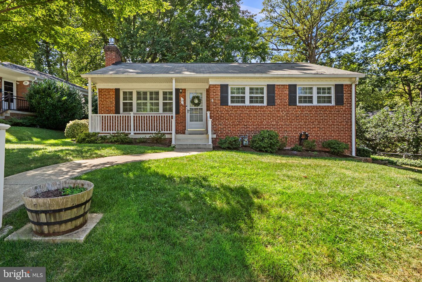 19 Eastmoor Dr — photo