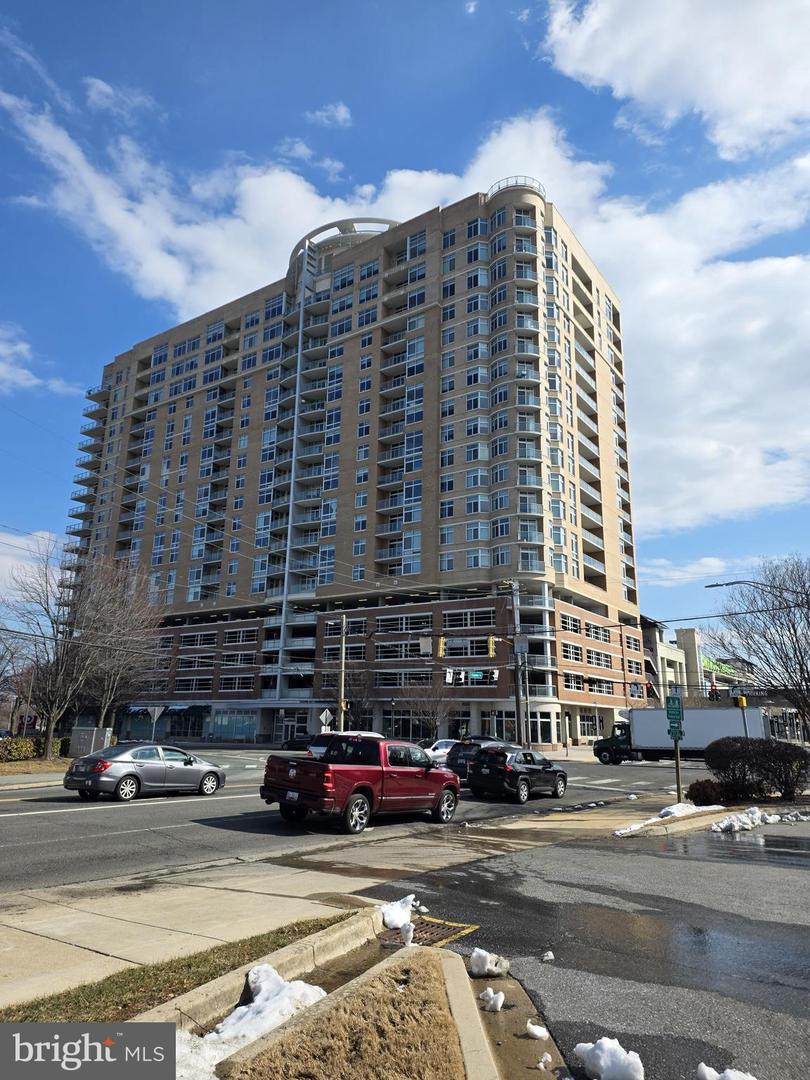 5750 Bou Ave #618 — photo
