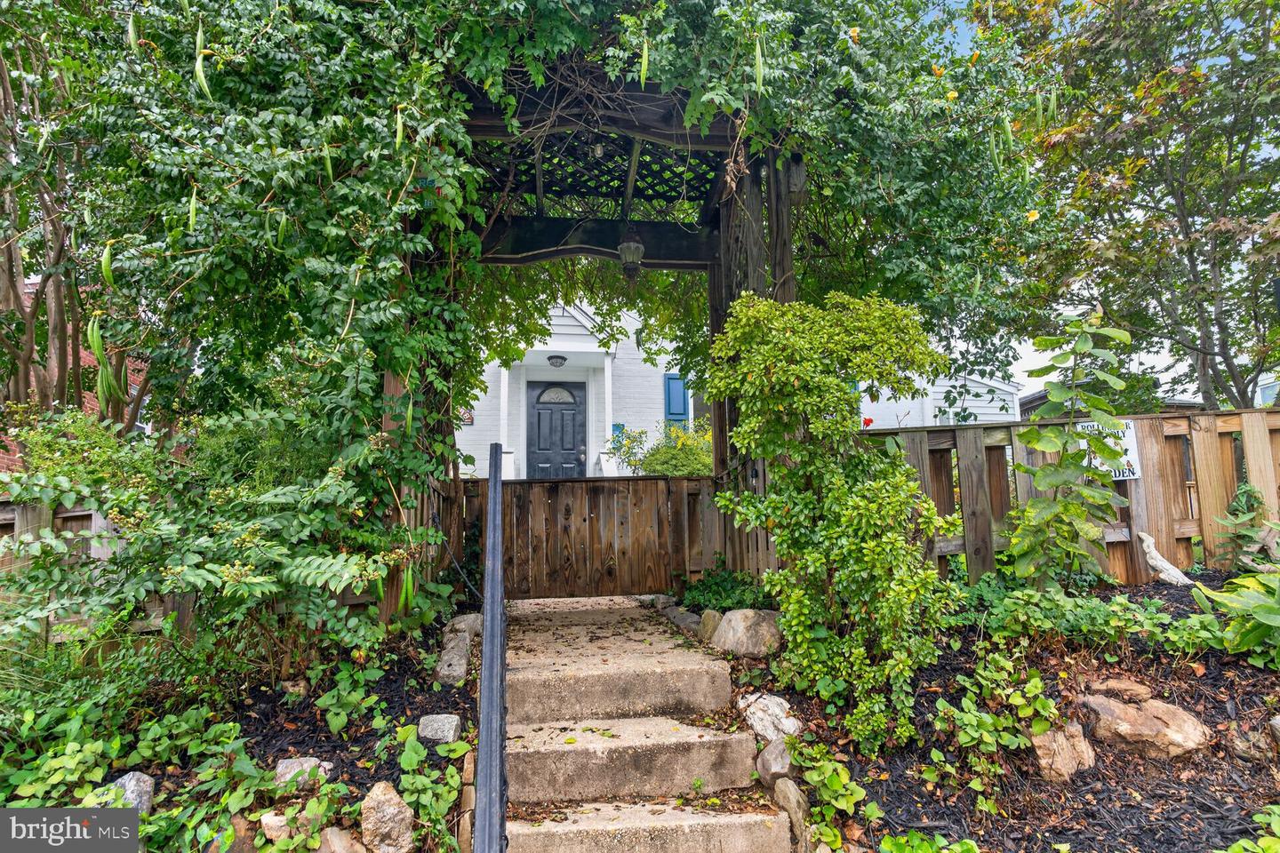 9612 Dilston Road, Silver Spring, MD 20903 — photo 2