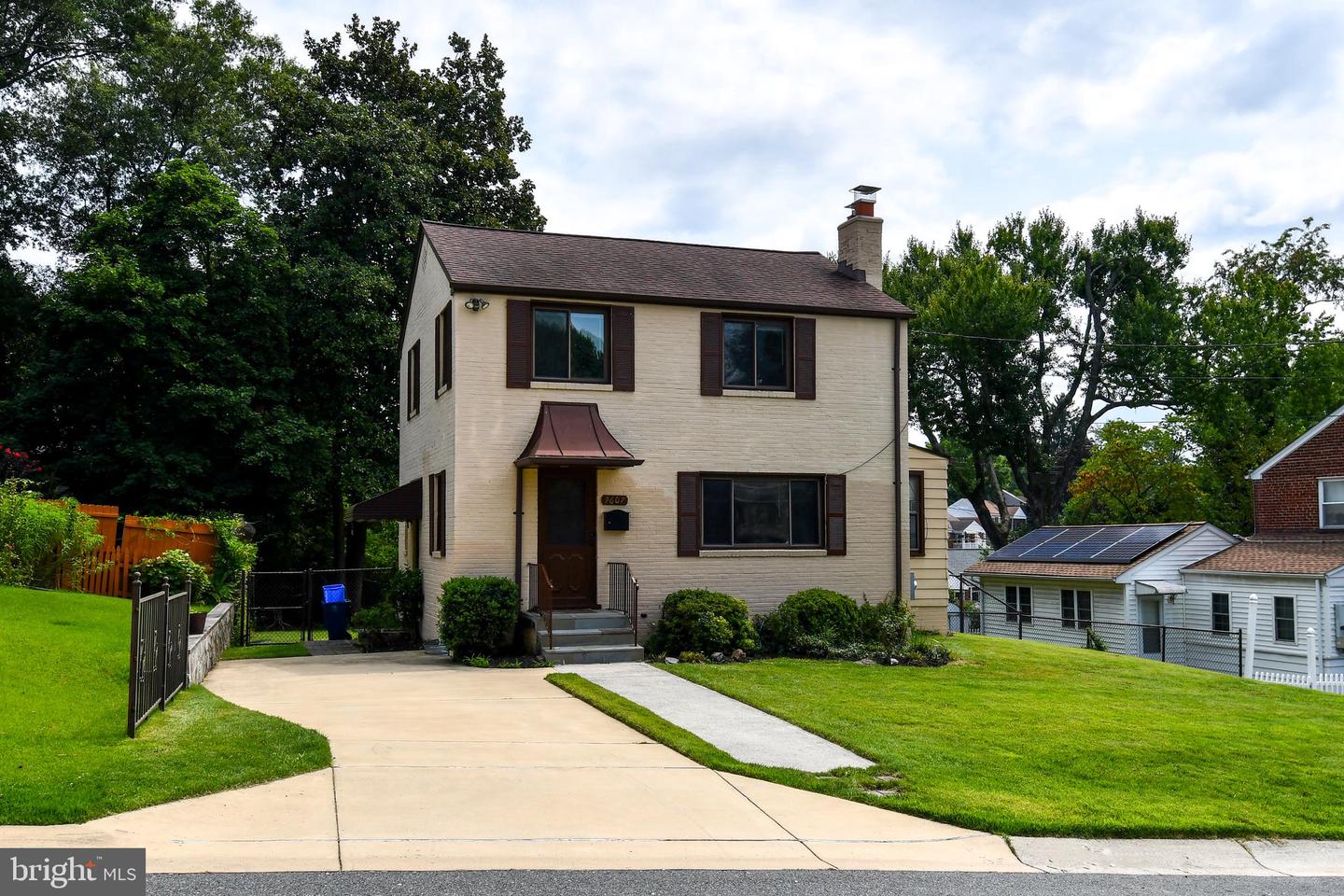 9607 Dilston Rd — photo