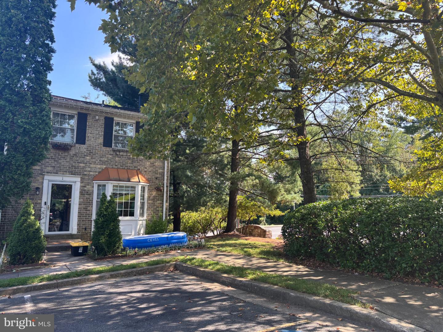 1 Travis Ct — photo