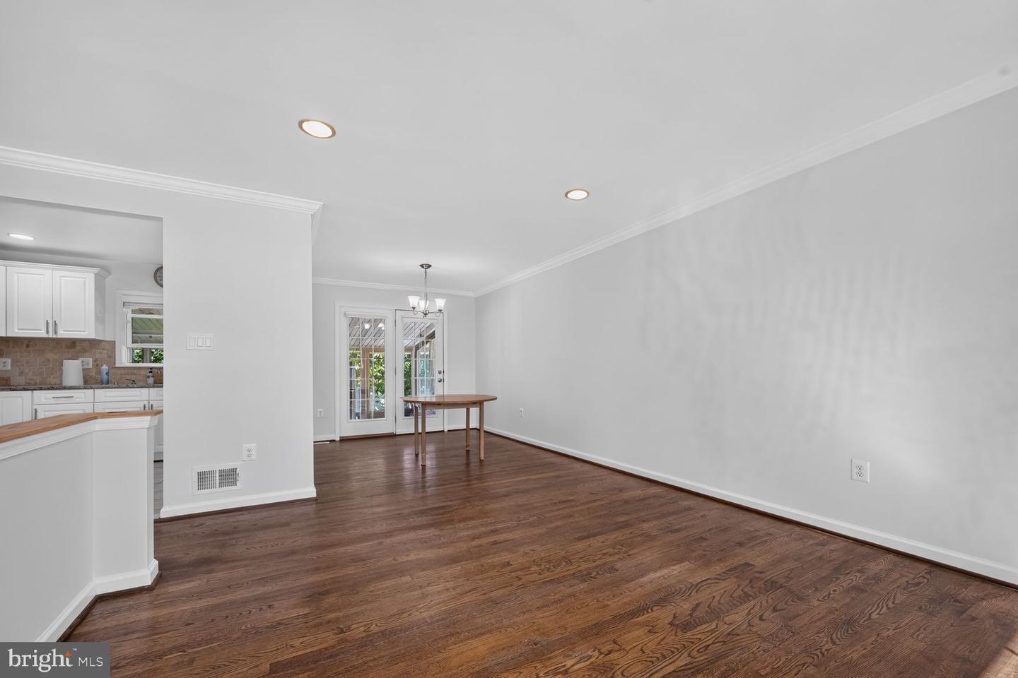 13538 Vandalia Dr — photo