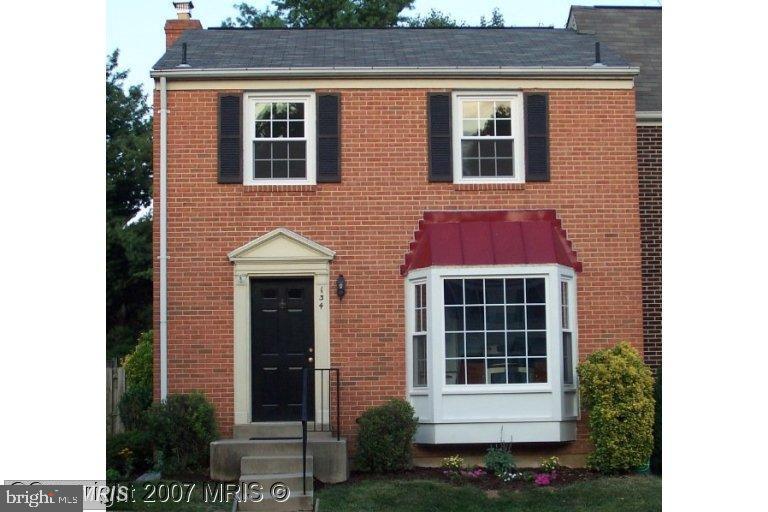 134 Lamont Ln — photo