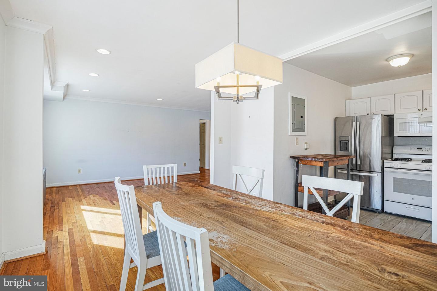95 E Wayne Ave #209 — photo