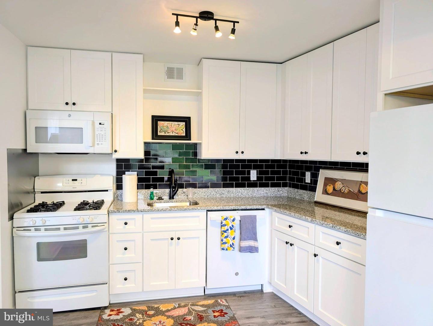 2515 Baltimore Rd #8 — photo