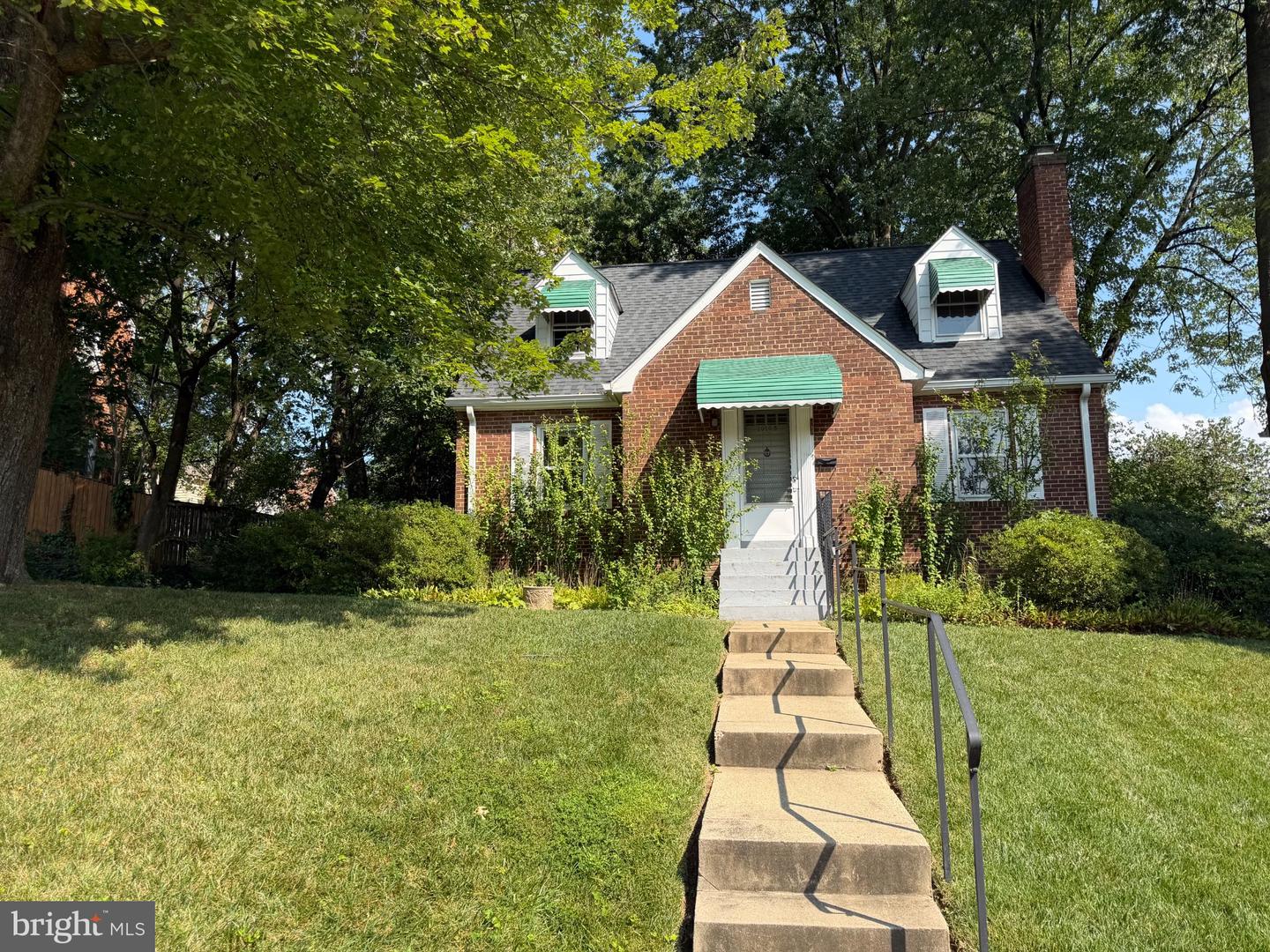 10105 Gates Ave — photo
