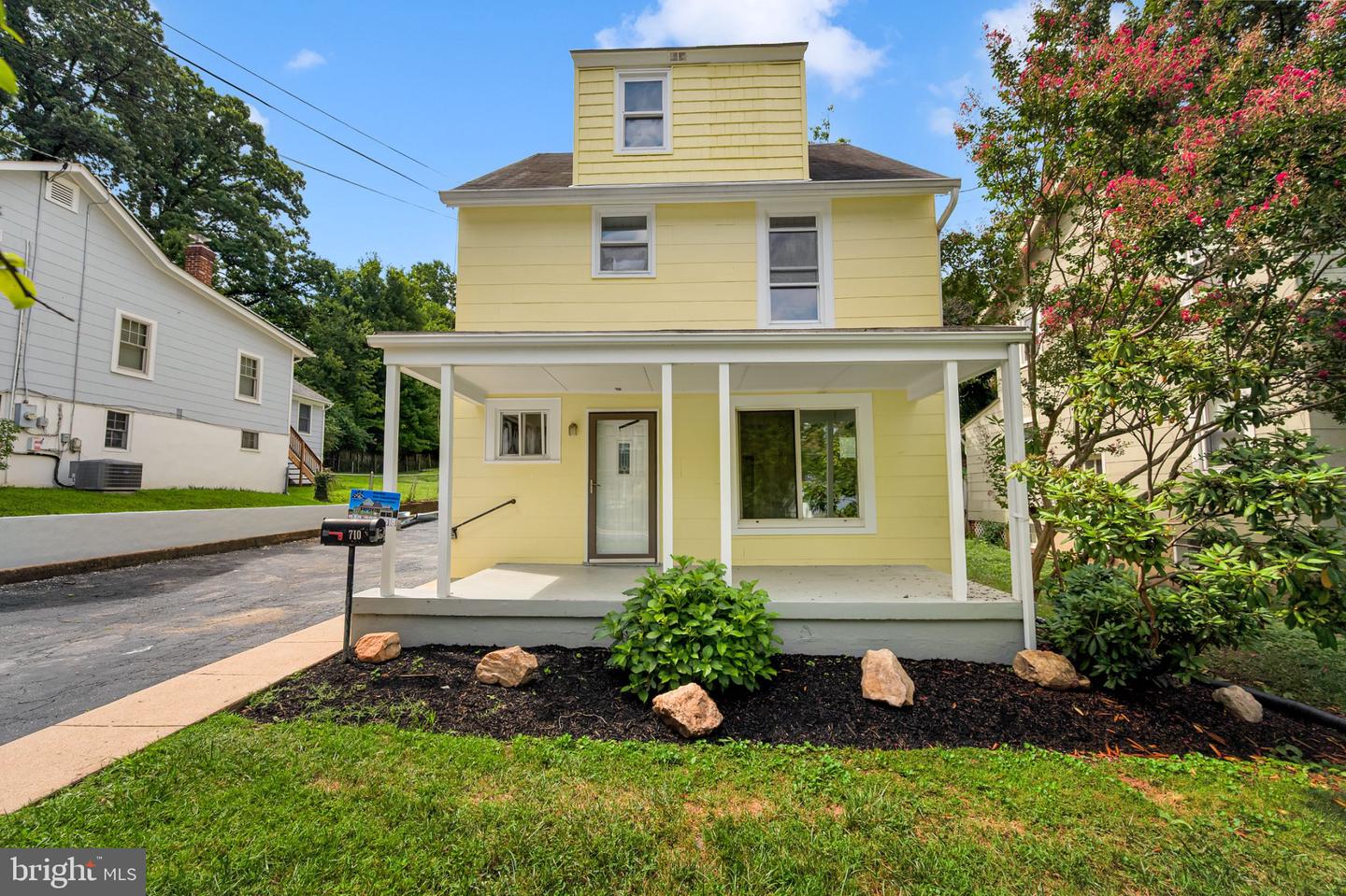 710 Silver Spring Avenue, Silver Spring, MD 20910 — photo 2