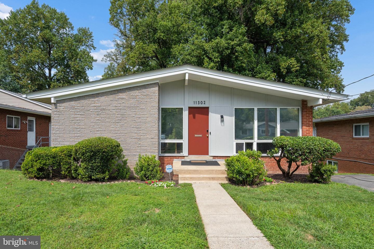 11302 Kenton Pl — photo