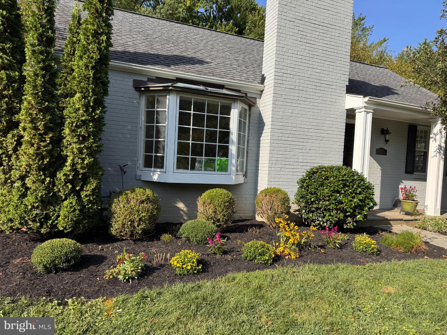 10012 Crestwood Rd — photo