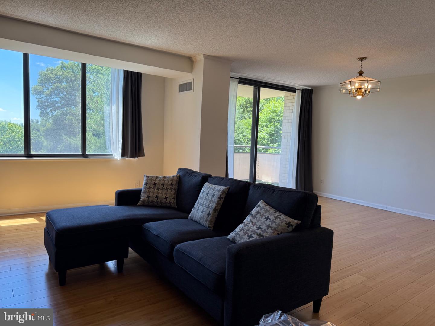 5225 Pooks Hill Rd #708S — photo