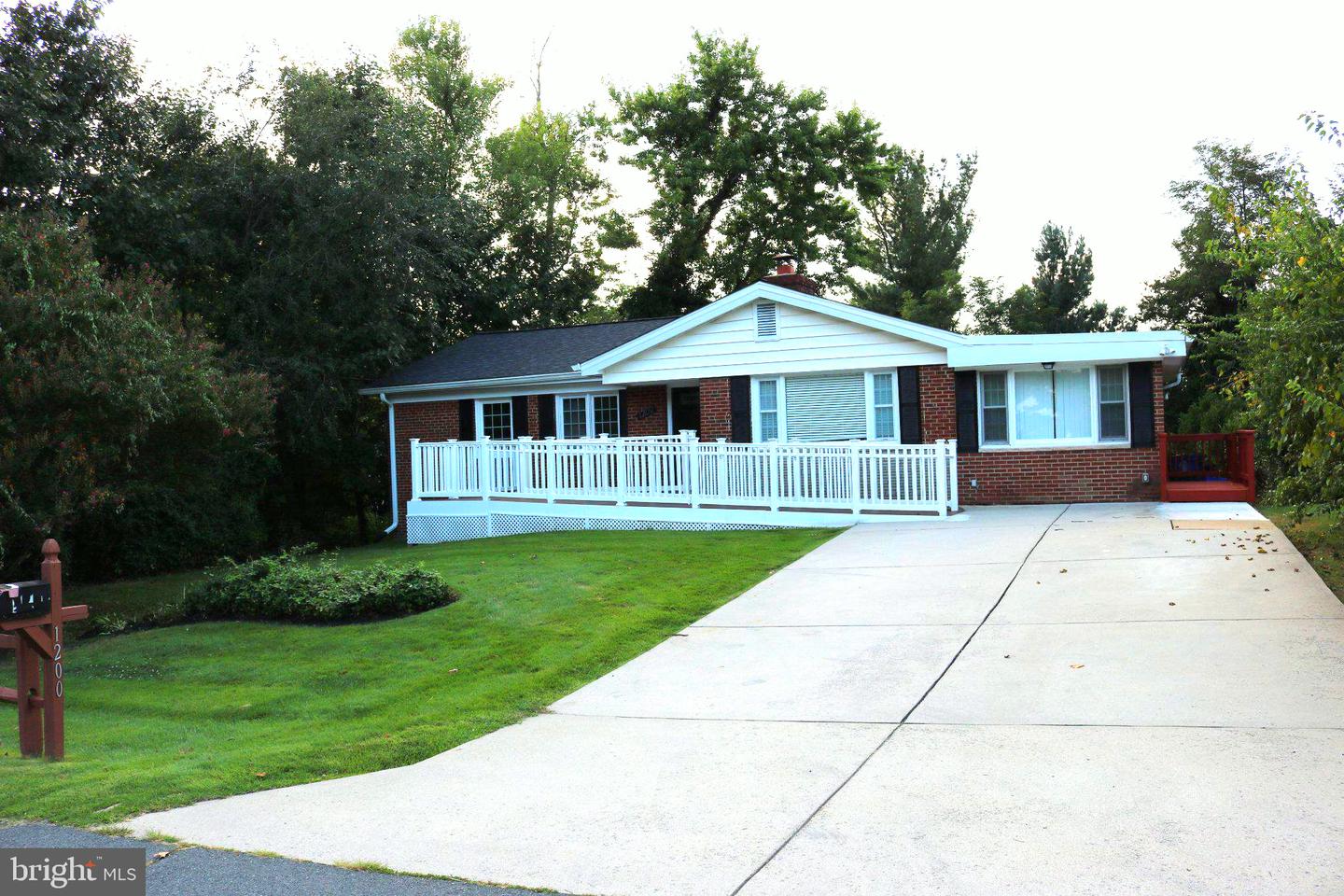 1200 Kathryn Rd — photo