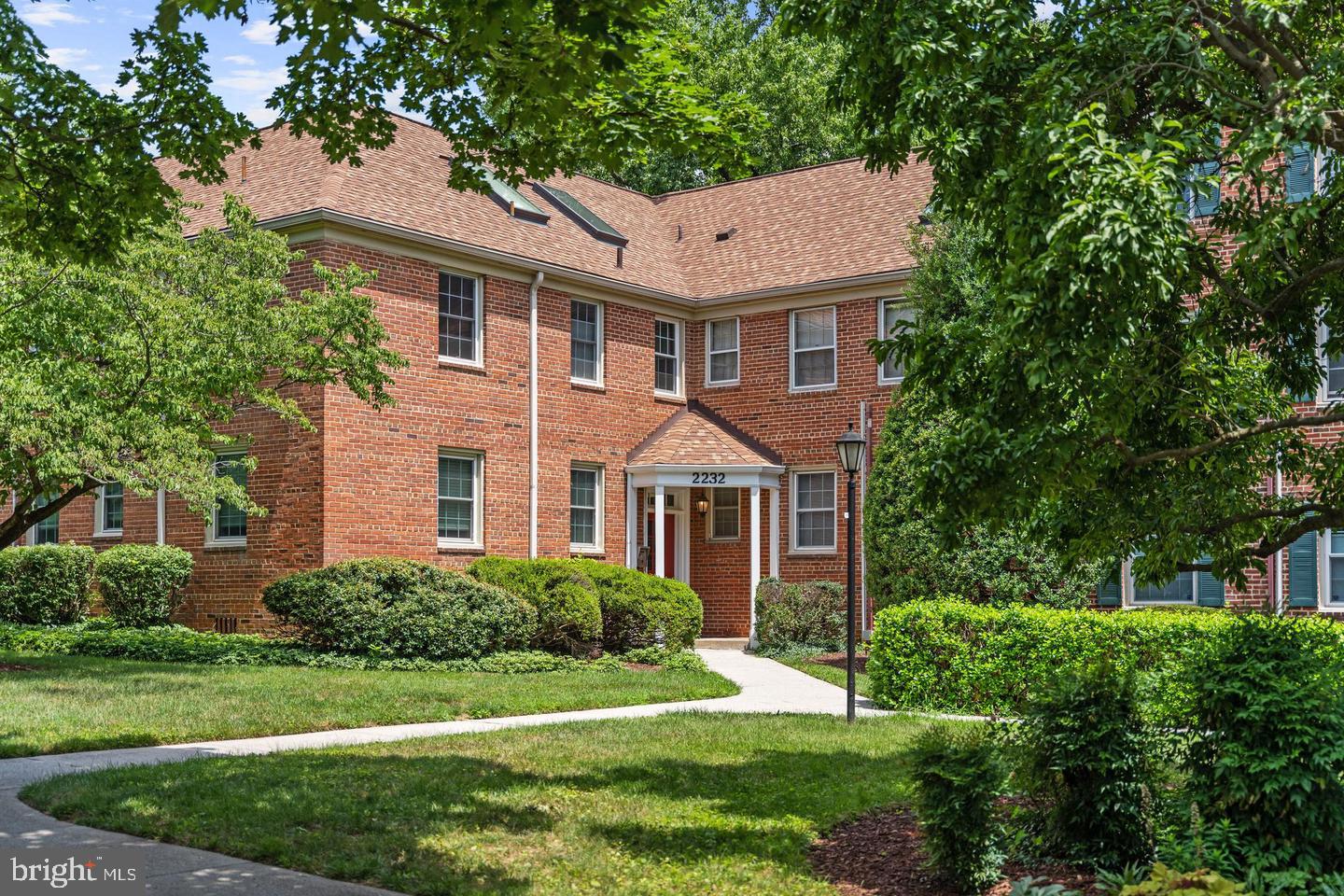2232 Washington Ave #202 — photo