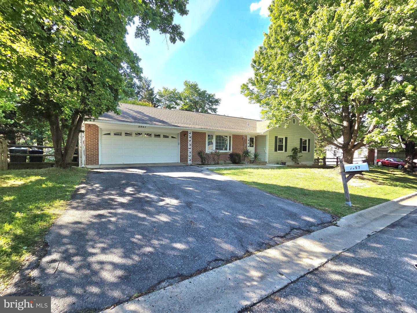 2857 Cairncross Ter — photo