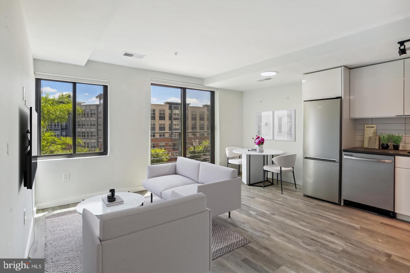 700 Roeder Rd #401 — photo