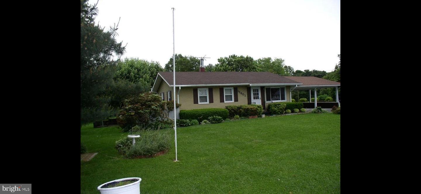 17601 Burdette — photo