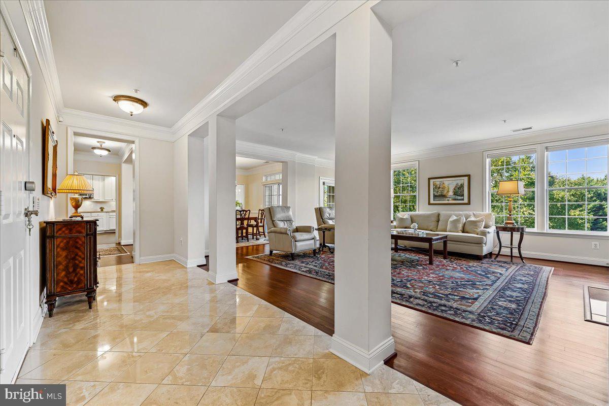 9403 Blackwell #301 — photo