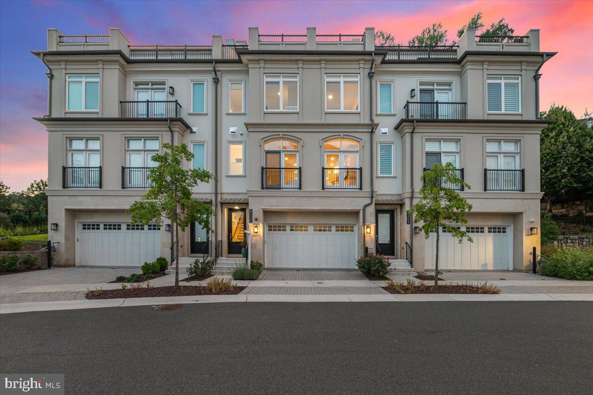 8205 River Rd — photo