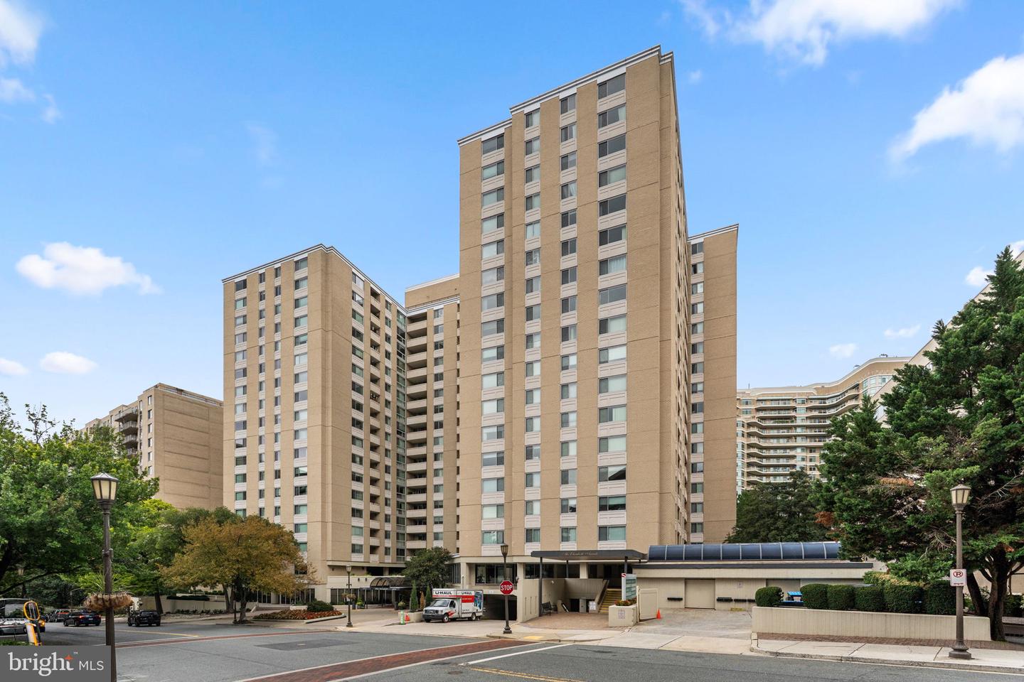4601 N Park Ave #613 — photo