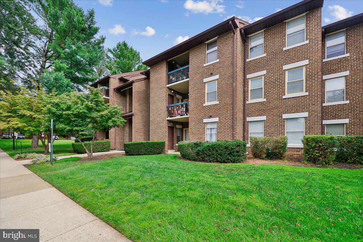 7903 Badenloch Way #203 — photo