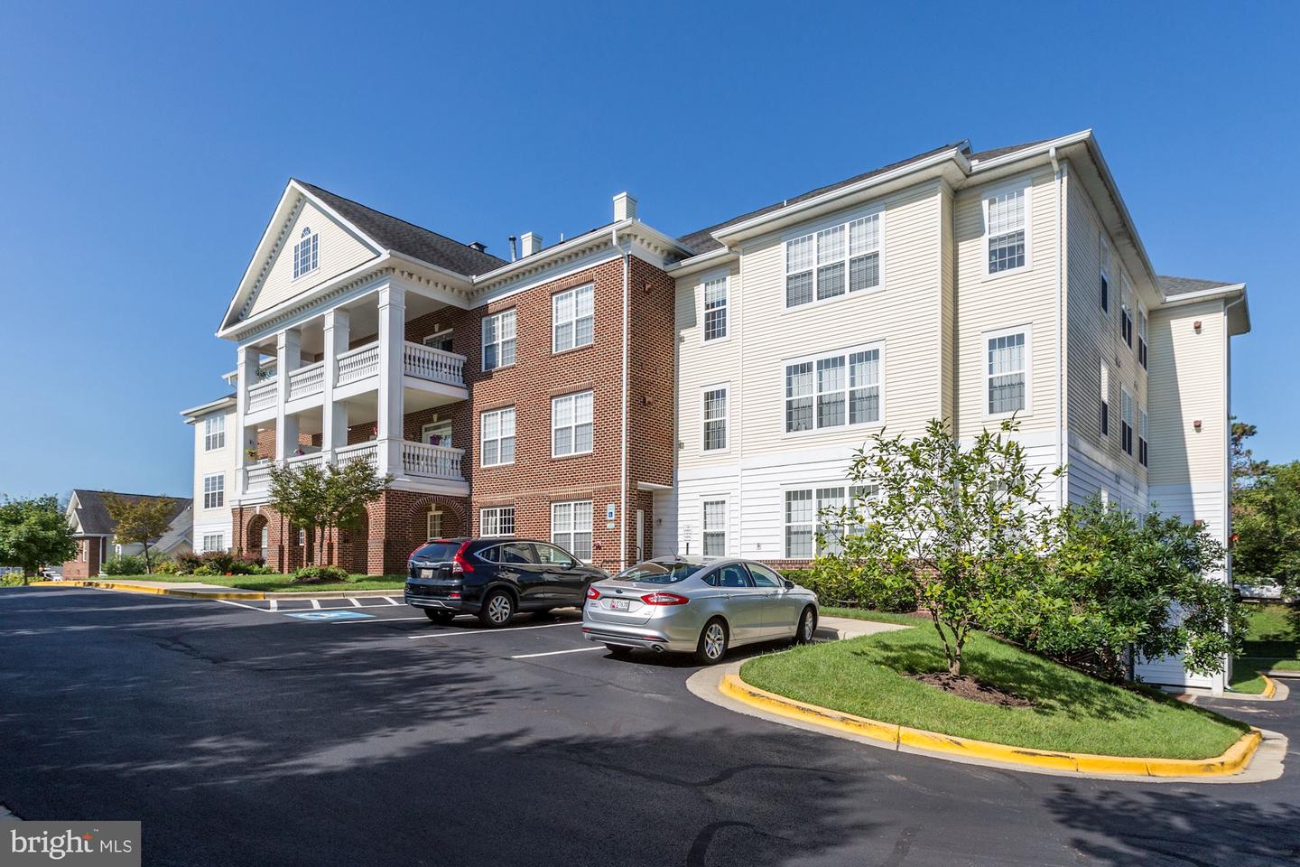 11924 Darnestown Rd #301 — photo