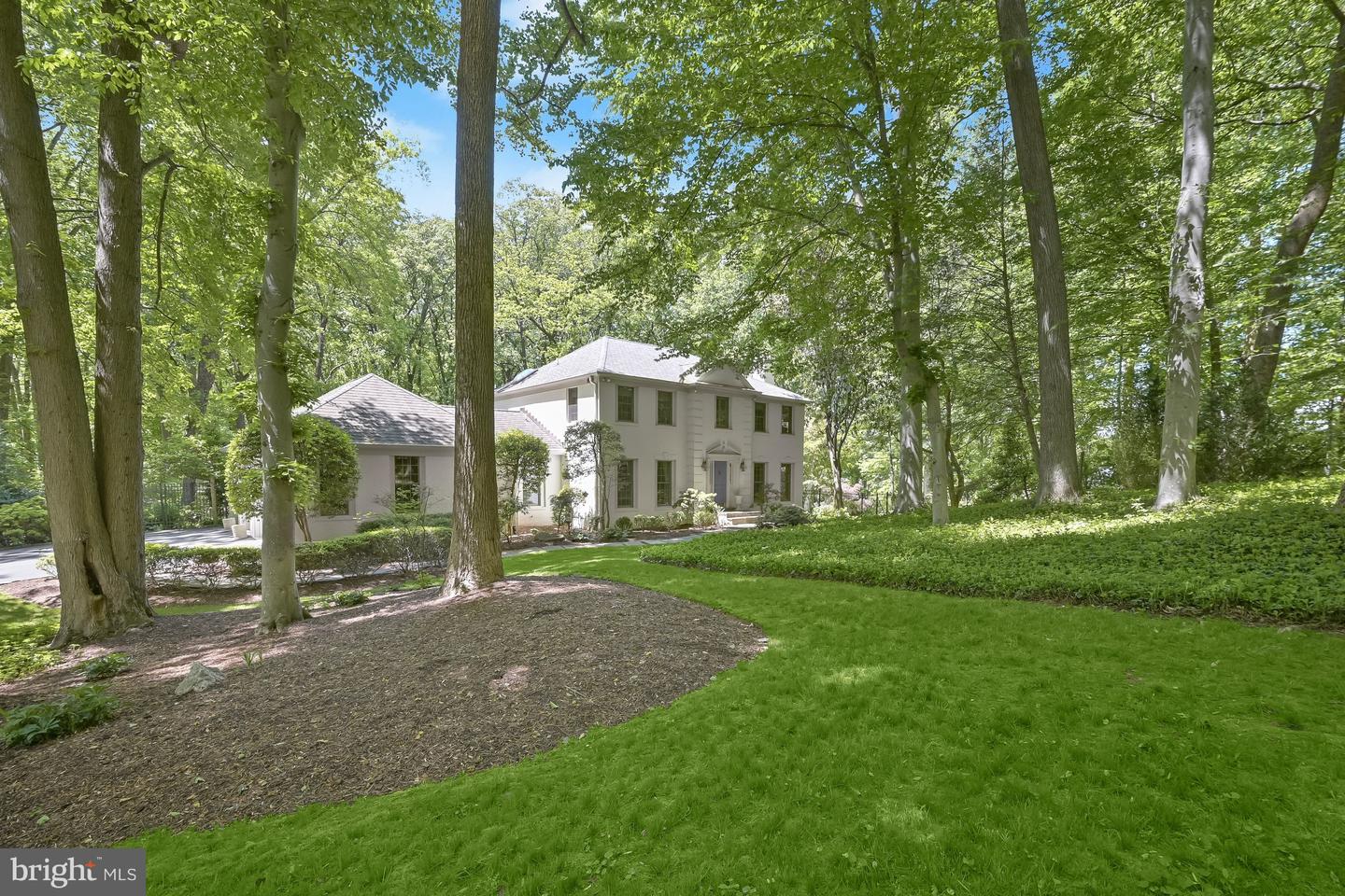 10118 New London Dr — photo