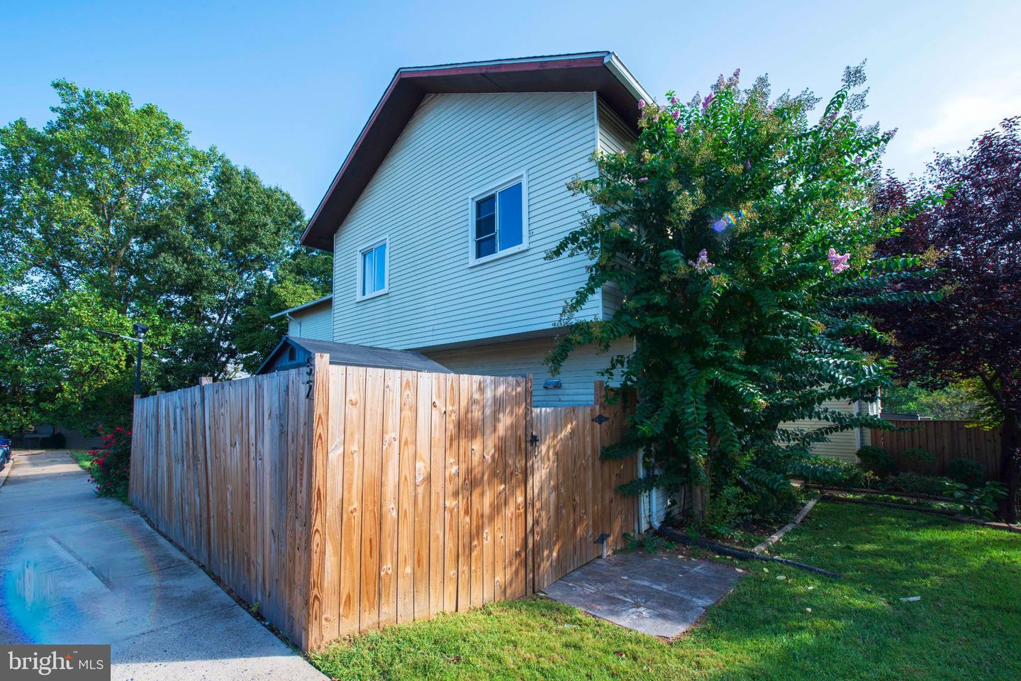 52 State Ct #101 — photo