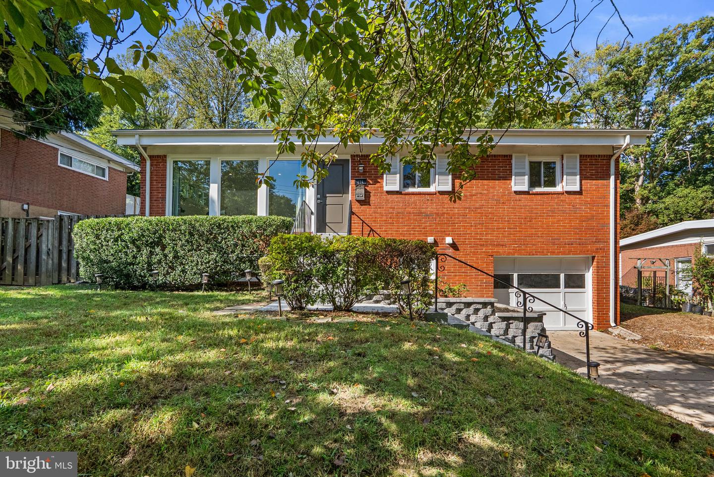 614 McIntyre Rd — photo