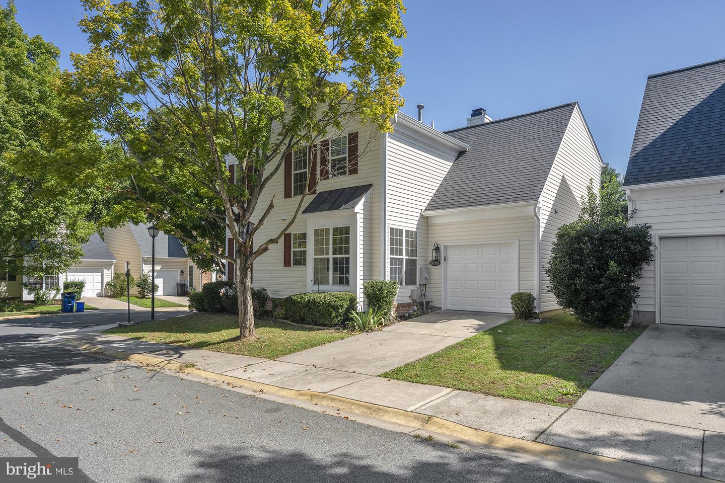 20318 Swallow Point Rd — photo