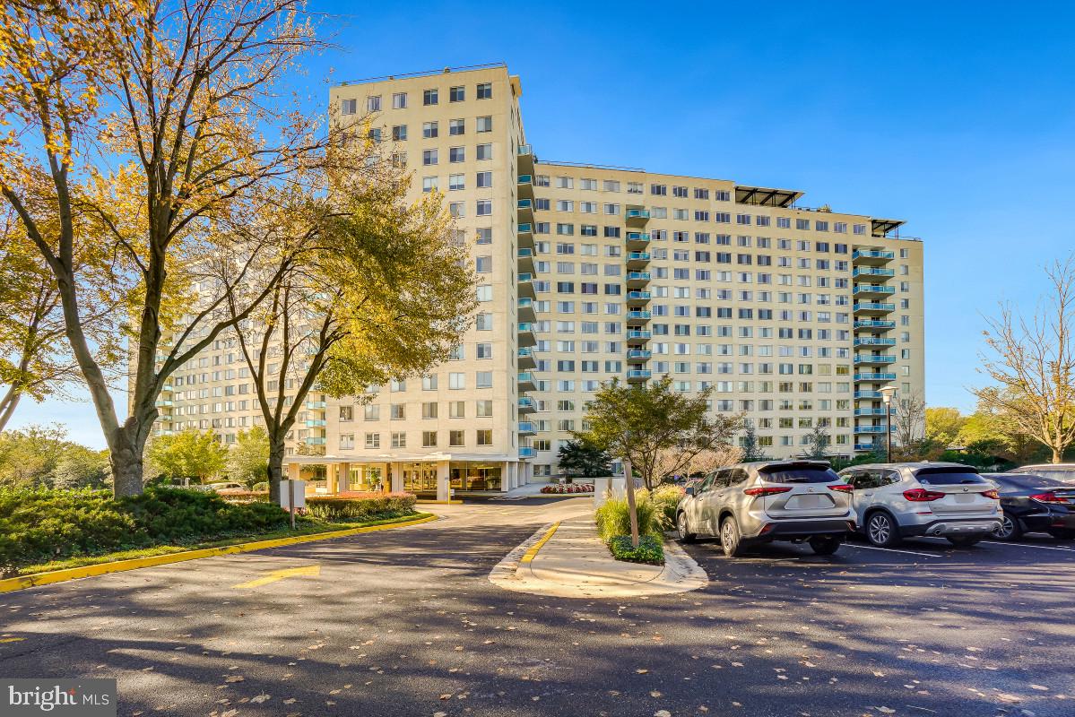 10500 Rockville Pike #304 — photo