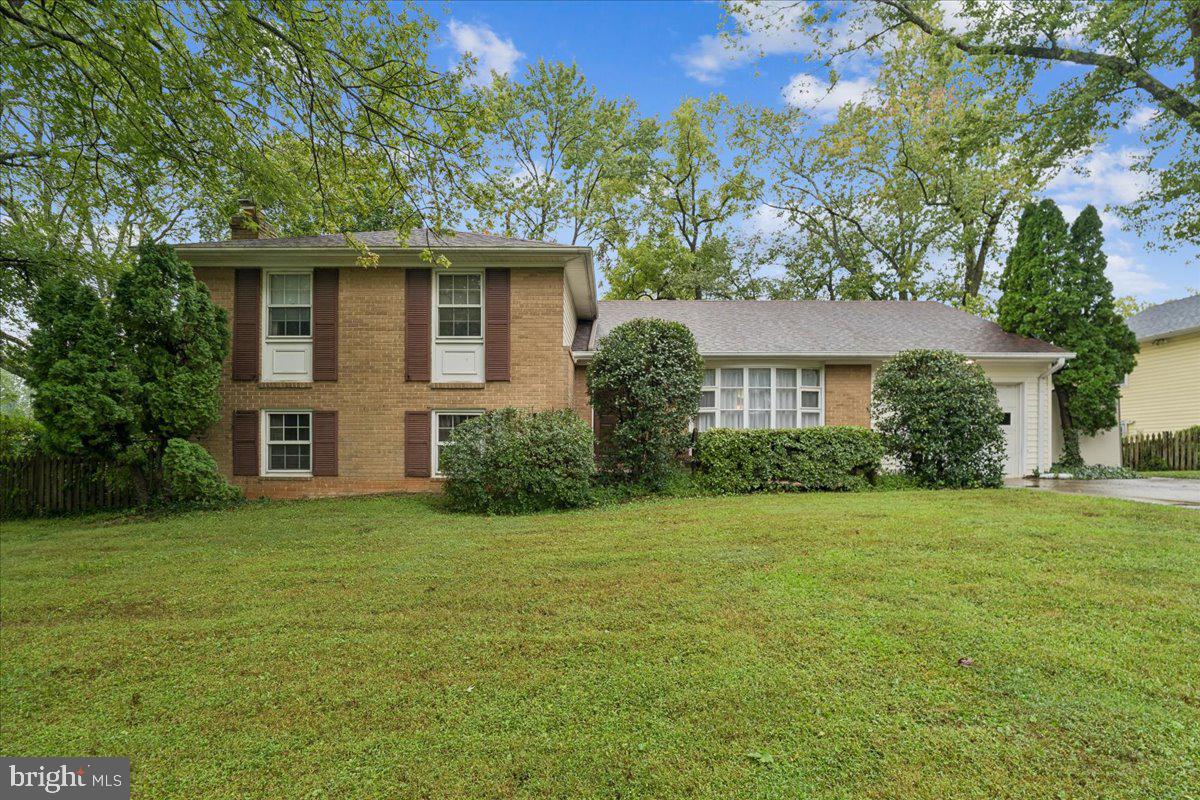 1405 Mullins St — photo