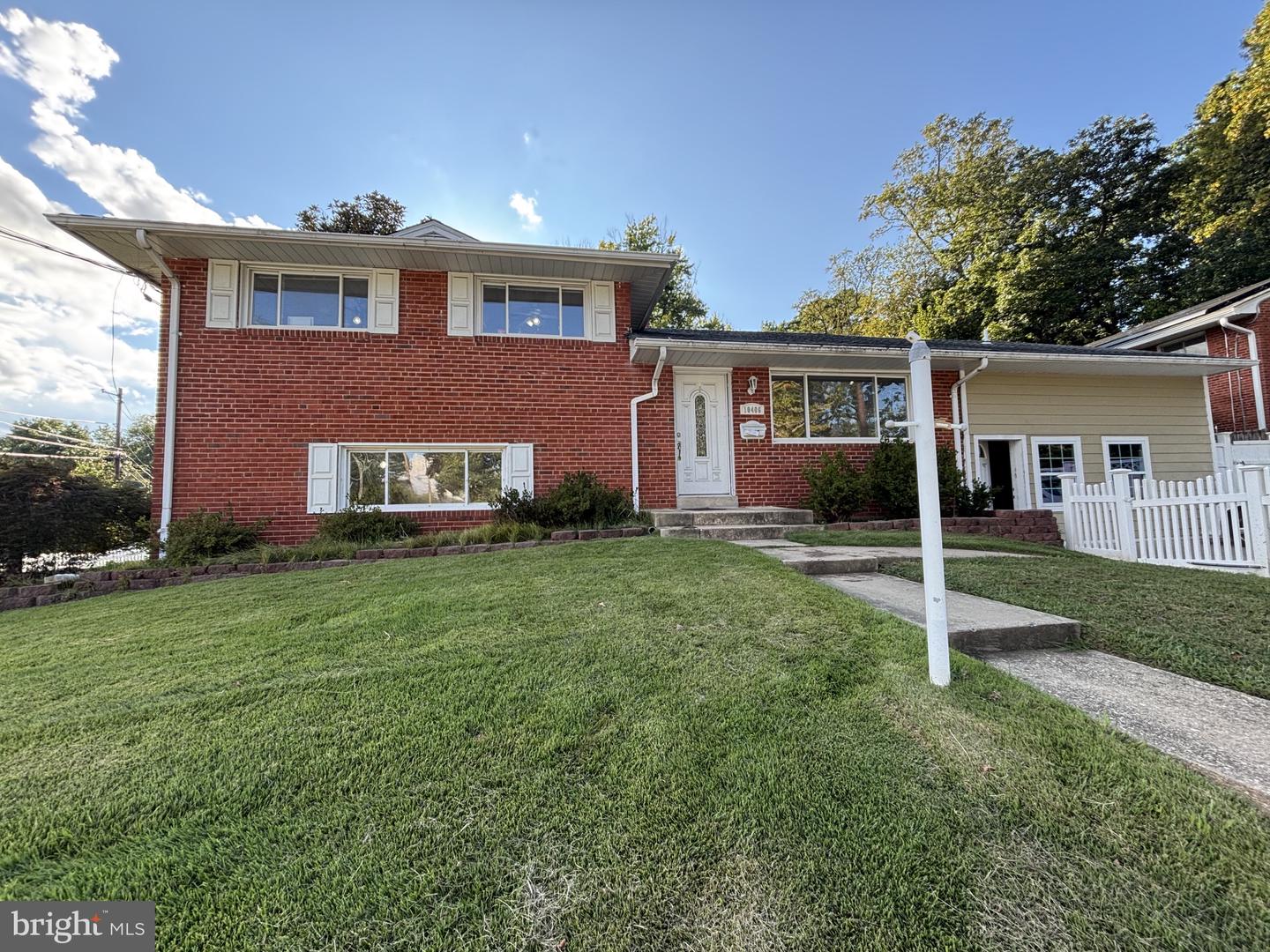 10406 Conover — photo