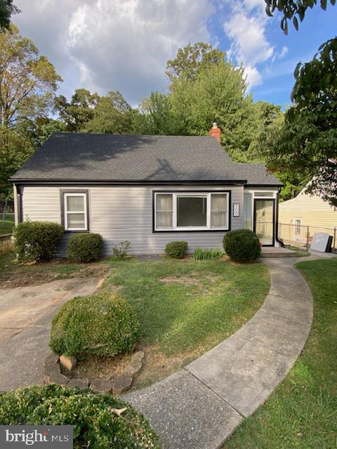 900 Wade Ave — photo