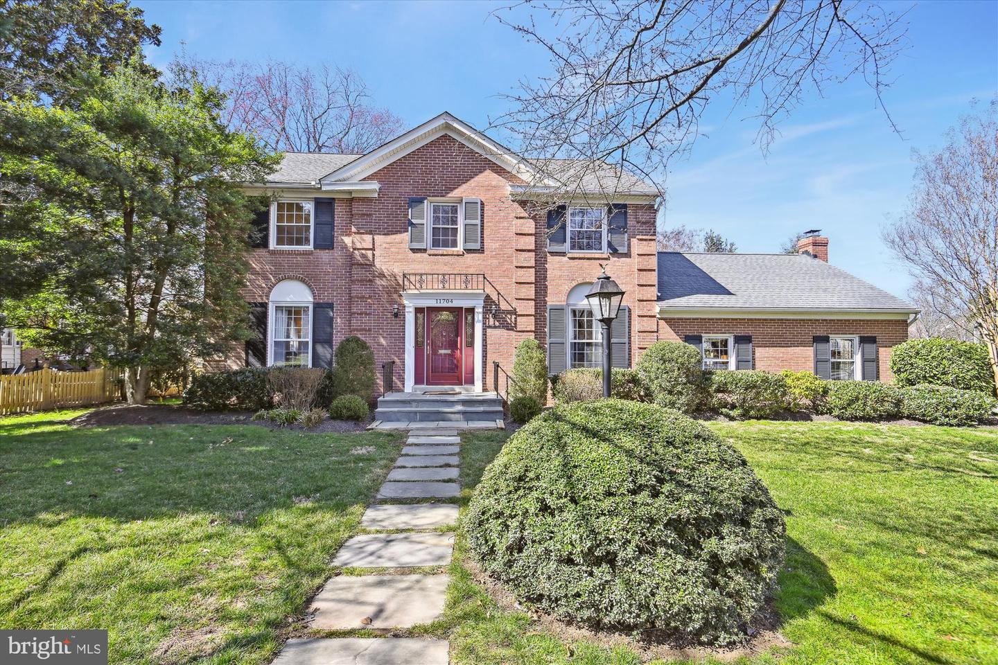 11704 Hitching Post Ln — photo