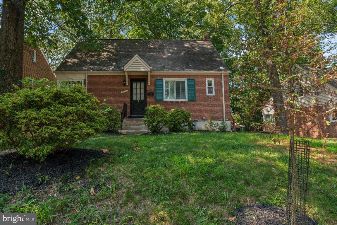 8216 Roanoke Ave — photo