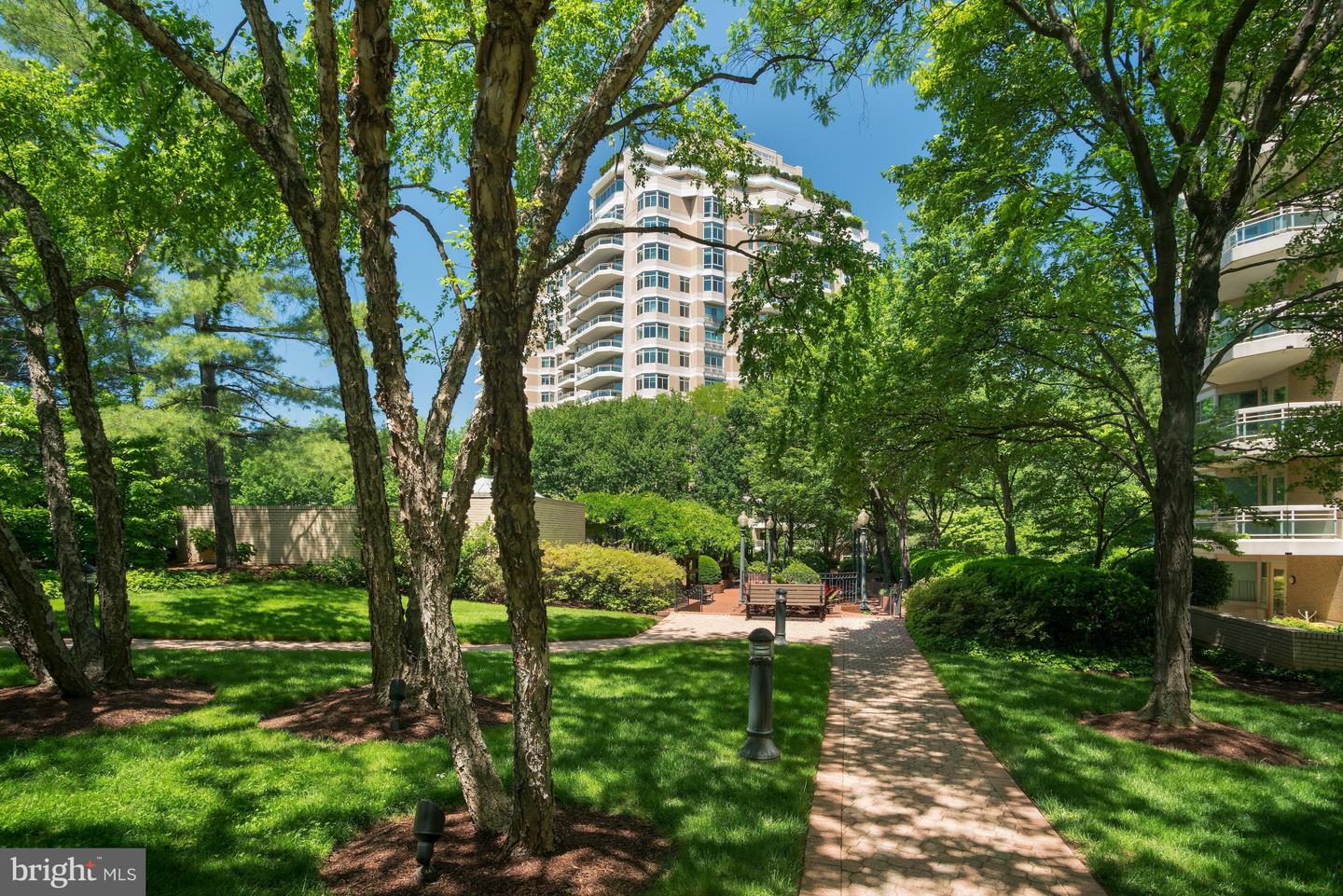 5610 Wisconsin Ave #109 — photo