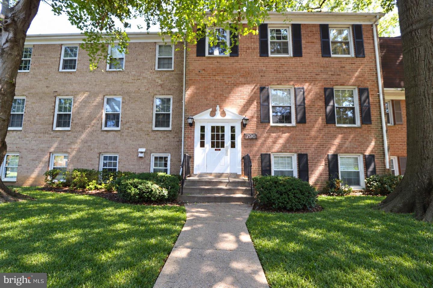 796 Quince Orchard Blvd #101 — photo