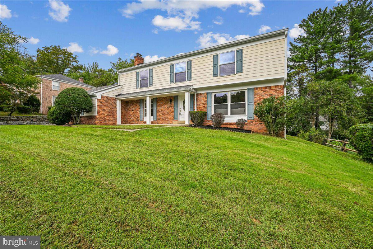 8807 Bells Mill Road, Potomac, MD 20854 — photo 2
