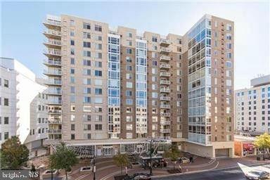 930 Wayne Ave #1401 — photo